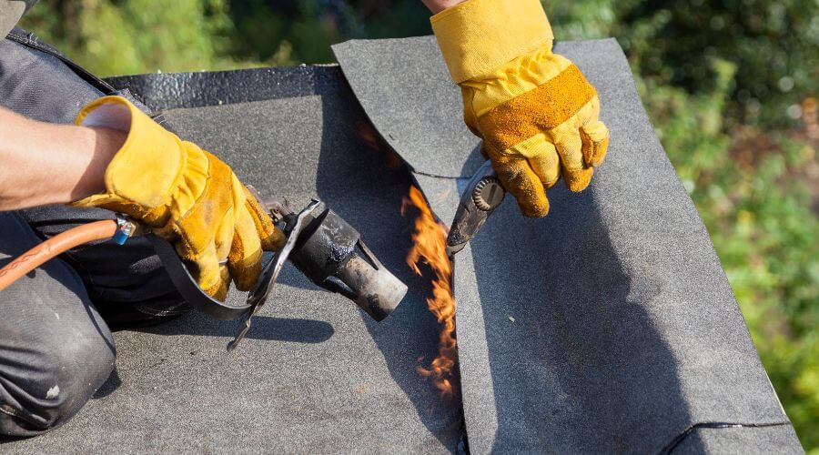 Professional residential roofers in Piqua, KS